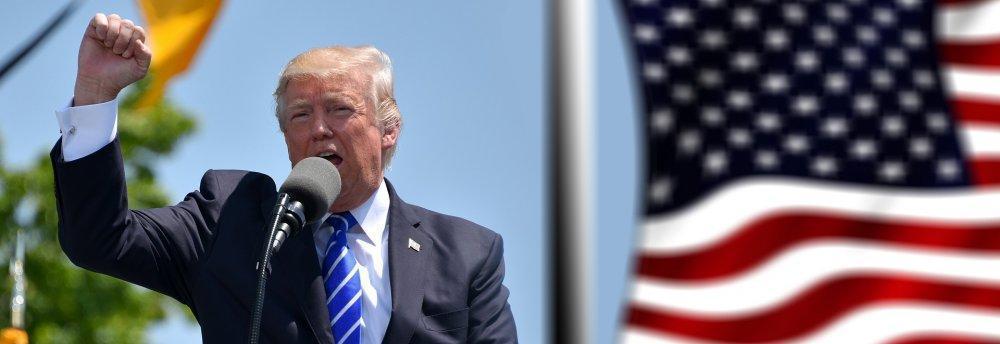 USA. Wzrost zainteresowania terapią, którą leczony był D. Trump