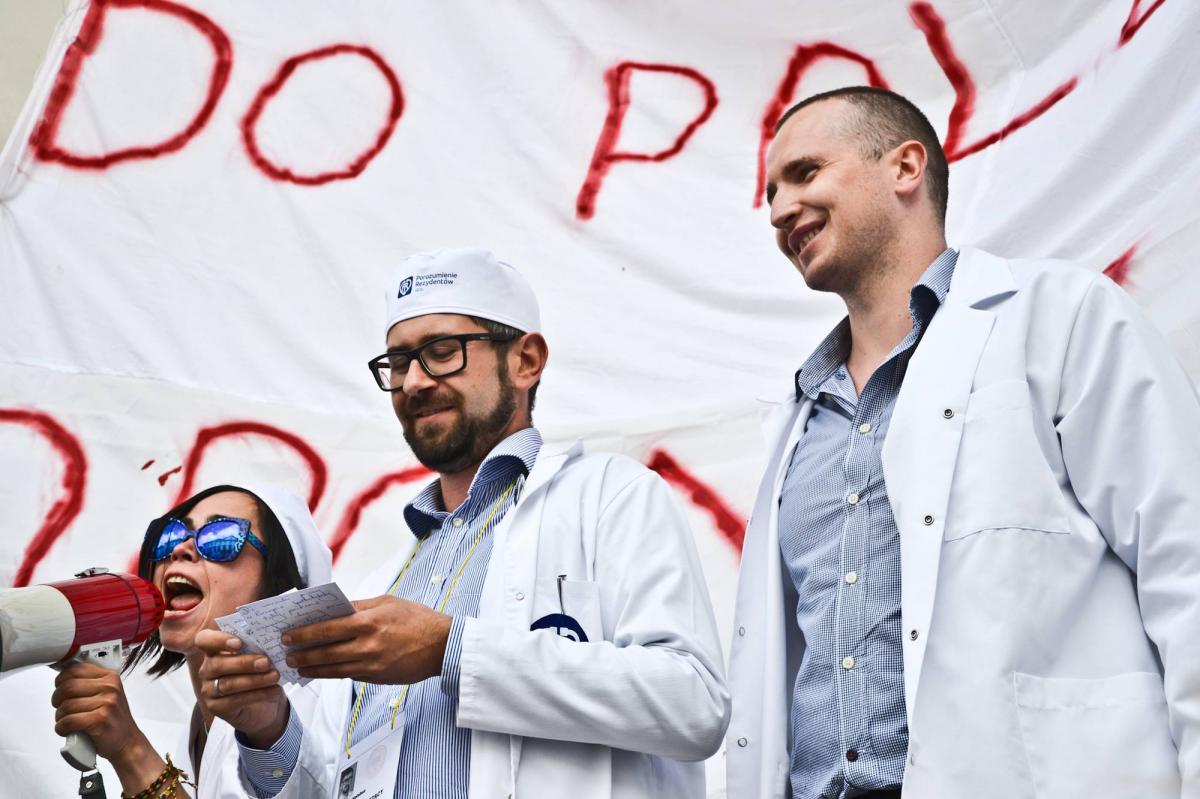 Patecki: na niekorzystną propozycję MZ odpowiemy protestem