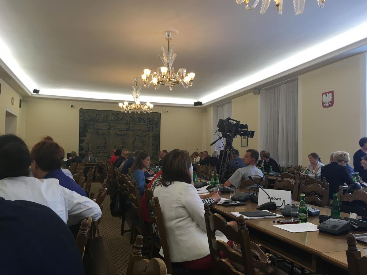 Płace minimalne w ochronie zdrowia już po pierwszym czytaniu