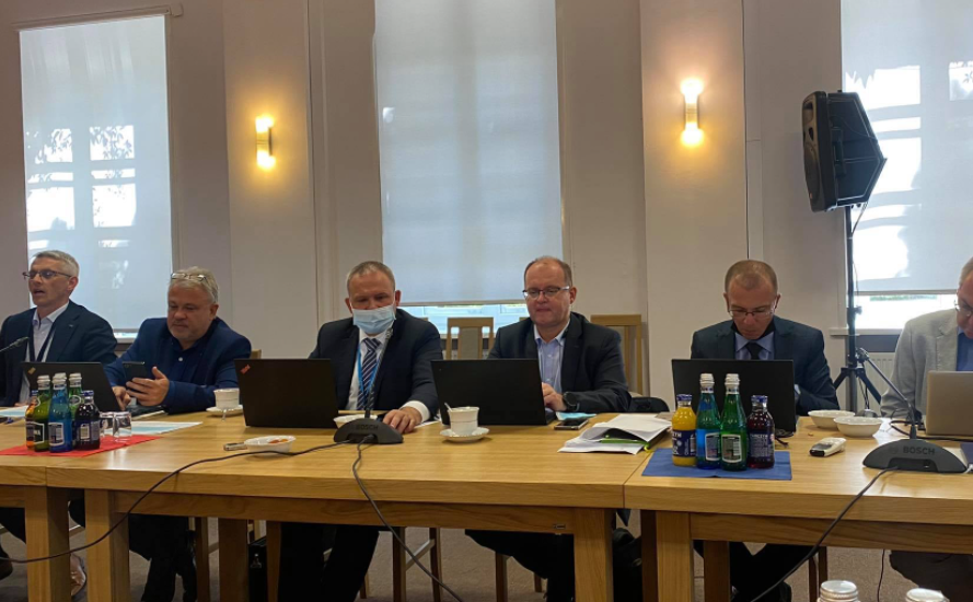 Wynagrodzenia medyków: resort szykuje ankietę