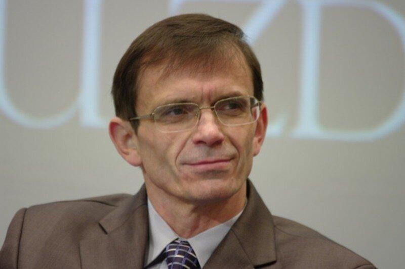 Krzysztof Bukiel o expose: Opieka zdrowotna nie interesuje polskich polityków na poważnie