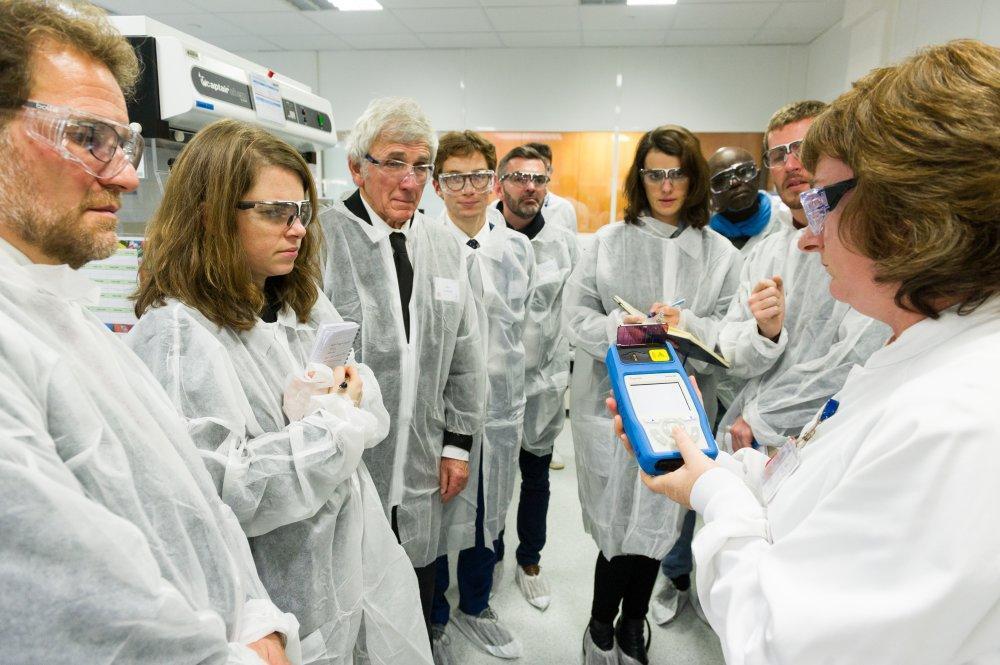 Fałszowanie leków: laboratorium jak z CSI wykrywa to, czego nie widzi oko