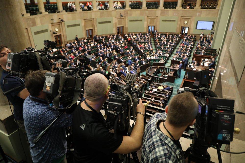 Sejm: środkowy palec dla onkologii