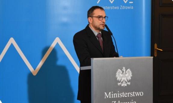 M. Czech o noweli ustawy refundacyjnej, wyrobach medycznych i RTR