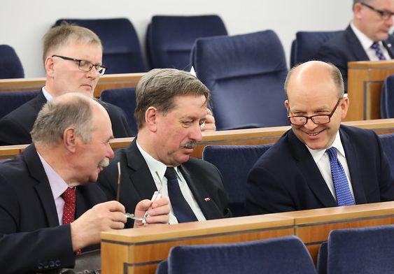 Poprawka Senatu do noweli o państwowych instytutach badawczych