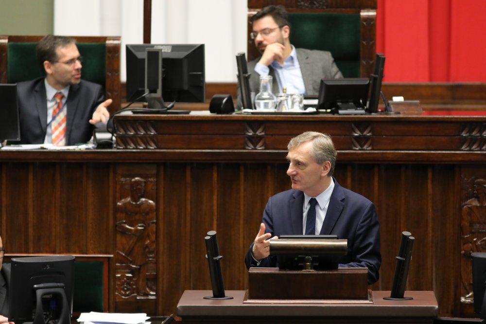 Z. Król: jest problem z zatrudnianiem pielęgniarek z Ukrainy. Rząd pracuje nad rozwiązaniem
