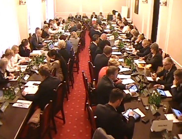 Sejmowa Komisja Zdrowia przerwała prace nad ustawą o POZ