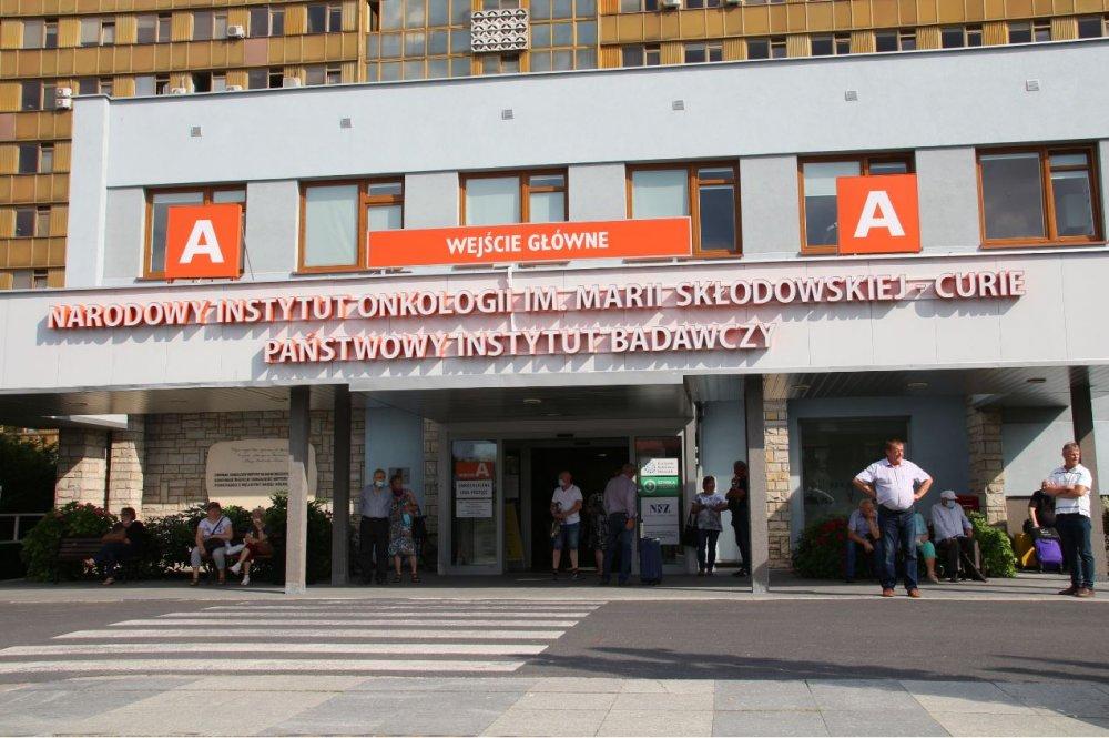 NIO: Wydzielona część szpitala dla pacjentów onkologicznych z COVID