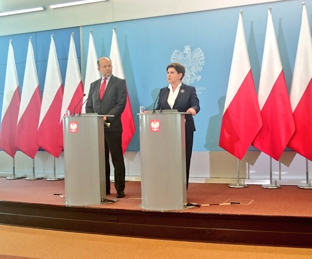 Premier Szydło: pielęgniarki mają prawo godnie zarabiać