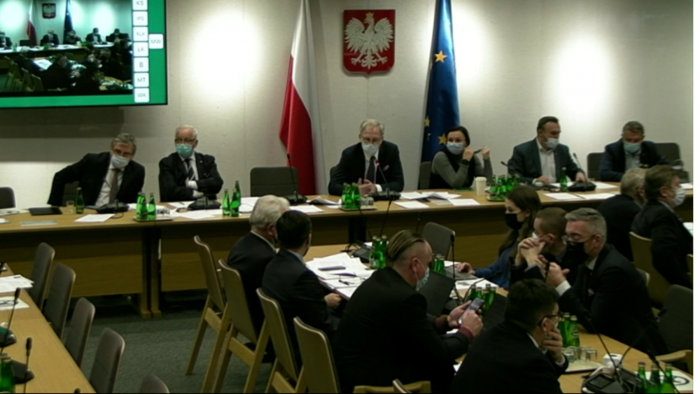 Weryfikacja testów pracowników. Komisja przyjęła poprawki