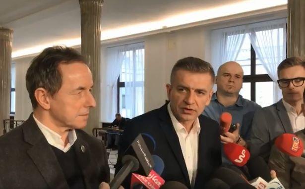 Skąd pieniądze na podwyżki dla rezydentów? Opozycja dopytuje o szczegóły porozumienia