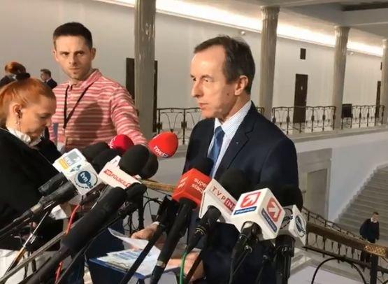 PO wzywa rząd do zmiany przepisów ws. przechowywania szczepionek