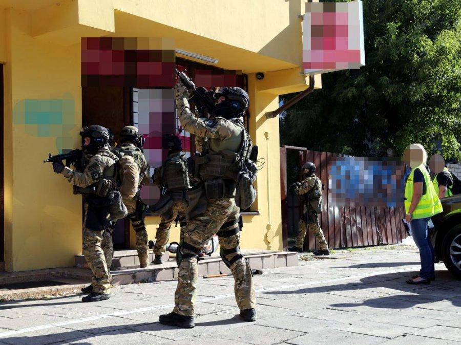 Dopalacze: 33 osoby zatrzymane po weekendowych kontrolach