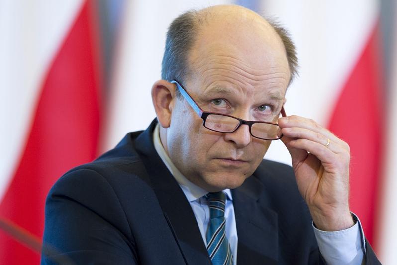 Radziwiłł: Zatrzymamy wyprowadzanie laboratoriów ze szpitali