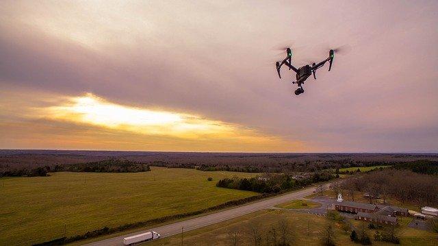 Dron dostarczy krew oraz leki