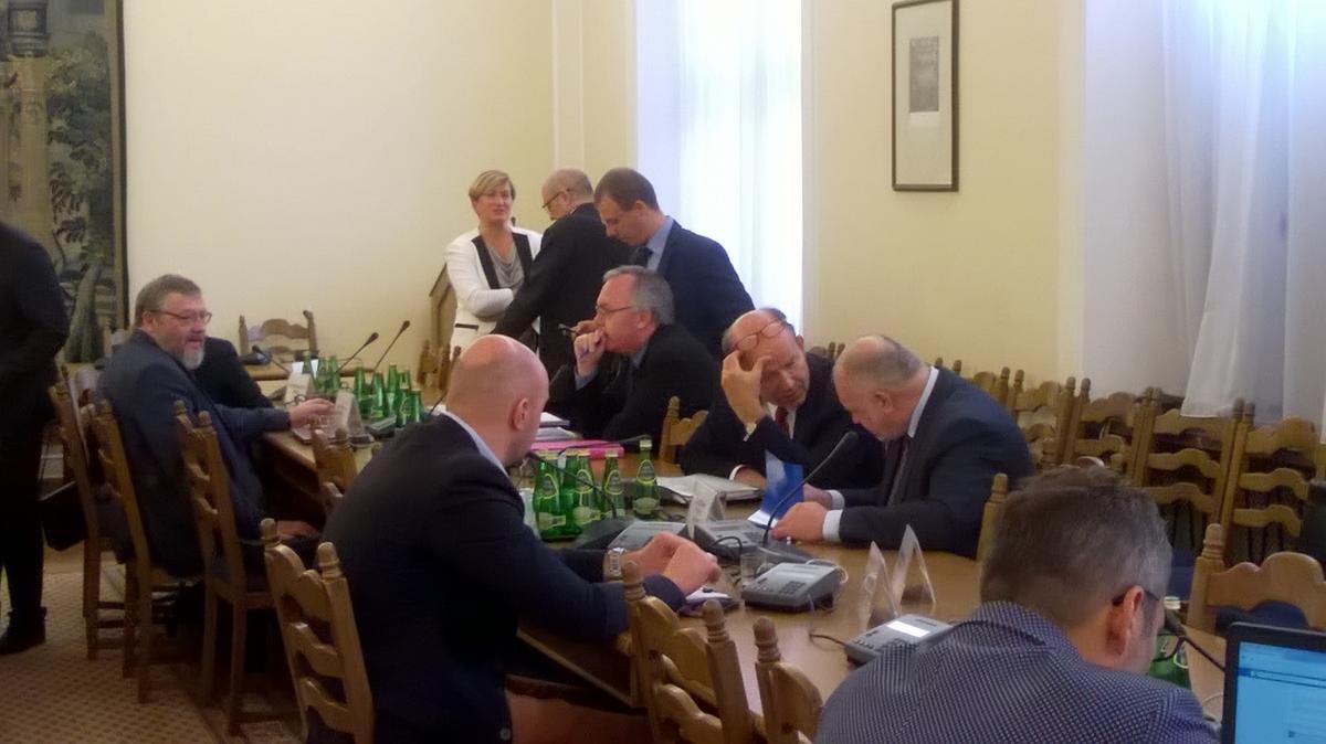 MZ: nie ma pieniędzy na spełnienie oczekiwań protestujacych