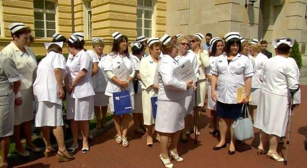 Największe organizacje pielęgniarek i położnych przeciwko zmianom w kształceniu