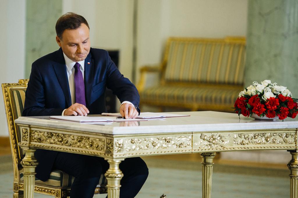 Prezydent podpisał ustawę 75+