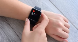 Polak uzależniony od smartwatcha. Gadżet modny czy monitorujący stan zdrowia? 