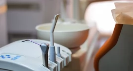 Dlaczego Polacy nie chodzą do dentysty? Wyniki raportu