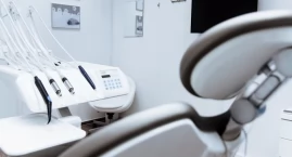 Leczenie zębów w narkozie dla dzieci na NFZ – nowe przepisy