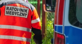 Agresja pijanego pacjenta na SOR w Warszawie – ratownik medyczny zaatakowany w karetce