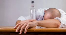 ZUS wypłaca miliony złotych na tzw. renty alkoholowe