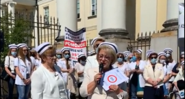 Pielęgniarki i położne zaprotestowały w kraju