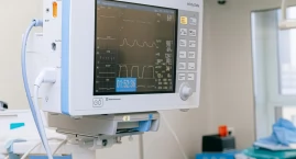 Robotyczna rewolucja w ortopedii: Szpital Bródnowski pierwszy w Polsce z protezoplastyką biodra przy użyciu robota
