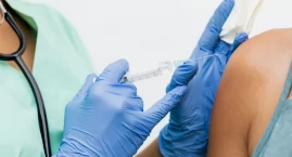 Ruszyły bezpłatne szczepienia przeciw COVID-19 – sprawdź, gdzie i jak się zaszczepić