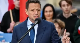 Varşova'da gece yasağı. Ancak Trzaskowski şehir genelinde yasağın uygulanmasını isterken Donald Tusk ise kaosu eleştiriyor.