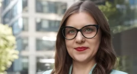 „Każdy włos jest wskaźnikiem procesów zachodzących w organizmie” – trycholog Anna Mackojć o tym, jak rozwija się trychologia w Polsce