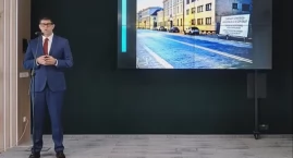 Lekarze z NRL postawili reklamową lawetę przed Minis&hellip;