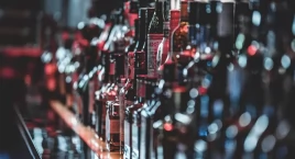 Powiaty mają uwagi do ustawy alkoholowej. Chcą zakazu w DPS-ach