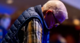 Samotność i pogarszające się samopoczucie u polskich seniorów. Alarmujący raport