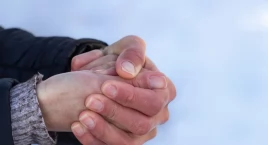 Odmrożenia. Jak sobie radzić w tak zimne dni, jak wygląda pierwsza pomoc