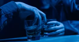 ZUS wydaje miliony na renty „alkoholowe”. Ile państwo płaci za skutki nadużywania alkoholu?