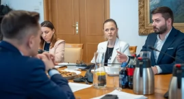 Przemoc seksualna w Polsce: Ministerstwo Zdrowia i Ministerstwo Sprawiedliwości łączą siły