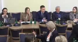 Otyłość w Polsce: „Jedz mniej, ruszaj się więcej? To działanie przeciwskuteczne” – dramatyczna debata w Komisji Zdrowia