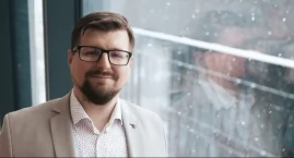 Co ma zrobić staruszka, która do apteki ma pięć kilometrów?