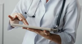 Dezinformacja medyczna rośnie w siłę. Studenci UMB uczą się, jak ją rozpoznawać