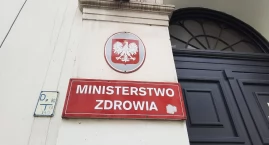 „Więcej leczenia bez hospitalizacji” – MZ podpisuje umowy i przyspiesza odwracanie piramidy świadczeń