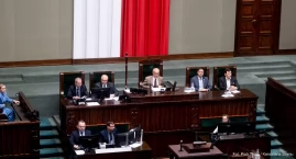 Sejm zdecydował. Posłowie za zbieraniem danych o pensjach medyków