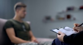Co 10 pracownik w Polsce przebywał na zwolnieniu z powodu problemów psychicznych 