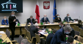 Weryfikacja przez pracodawcę wyniku testu. Sejmowa komisja zdrowia odwołana