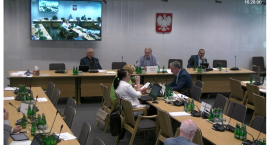 Ustawa o zawodzie lekarza: sejmowa komisja za częścią senackich poprawek