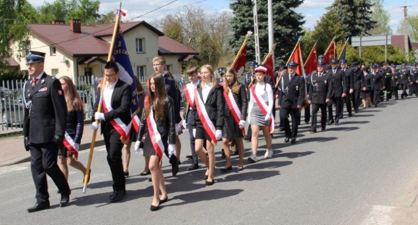Kosów Lacki: trzeciomajowe świętowanie ze strażakami
