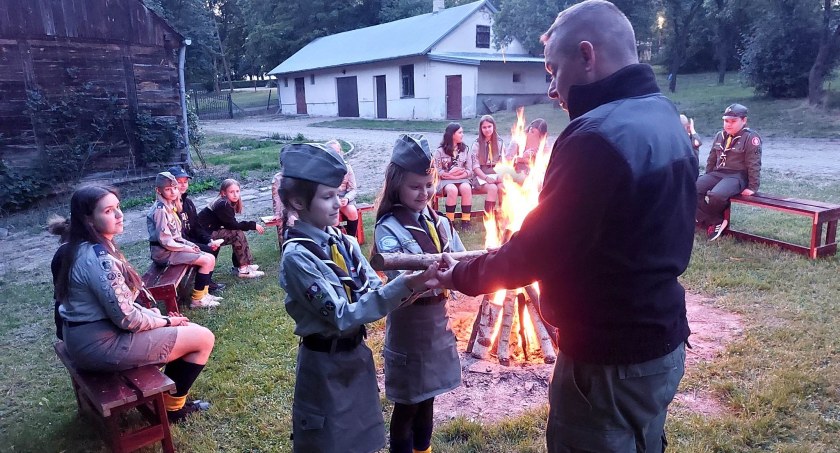 Rozpoczęli sezon biwakowania pod namiotami