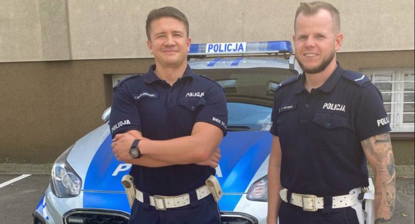 78-latek z zanikami pamięci poszedł do lasu, życie uratowali mu sokołowscy policjanci
