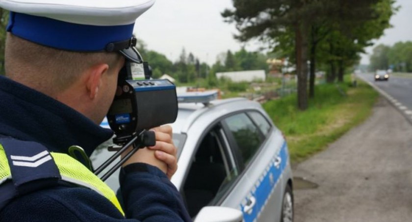 Pędził lexusem w Skrzeszewie, stracił prawko